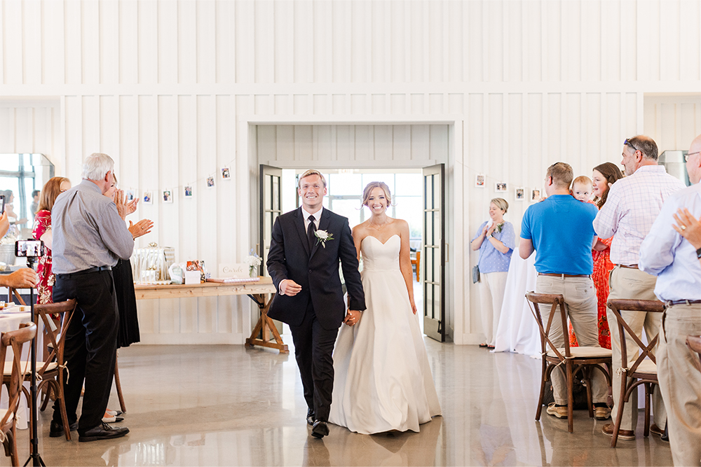 reception barn spring grove events barn wedding reception outdoor wedding venue near lynchburg virginia white wedding barn wedding reception area near lynchburg virginia