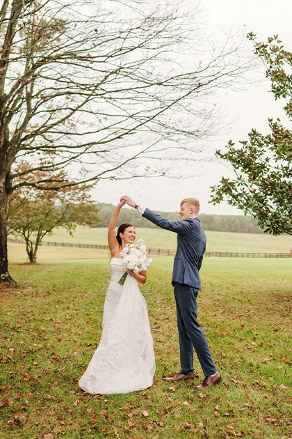 spring grove events wedding venue outdoor wedding barn farmhouse wedding venue reception area near lynchburg va