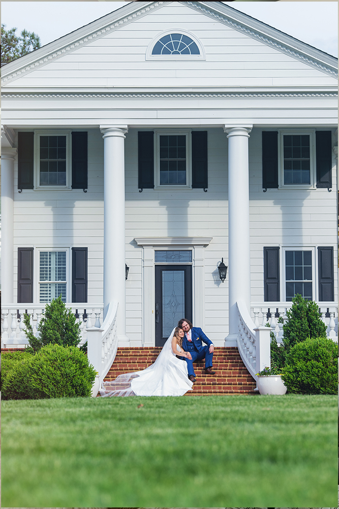 manor house farmhouse wedding venue virginia outdoor wedding reception in lynchburg virginia